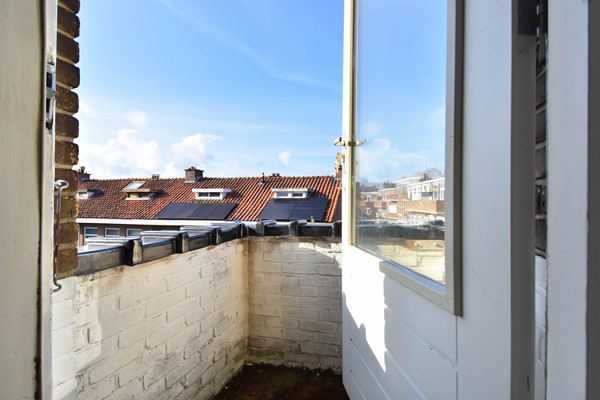 Medium property photo - Van den Berghstraat 6A, 2522 ZP Den Haag